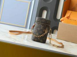 Picture of Louis Vuitton Handbags _SKUfw227906760fw